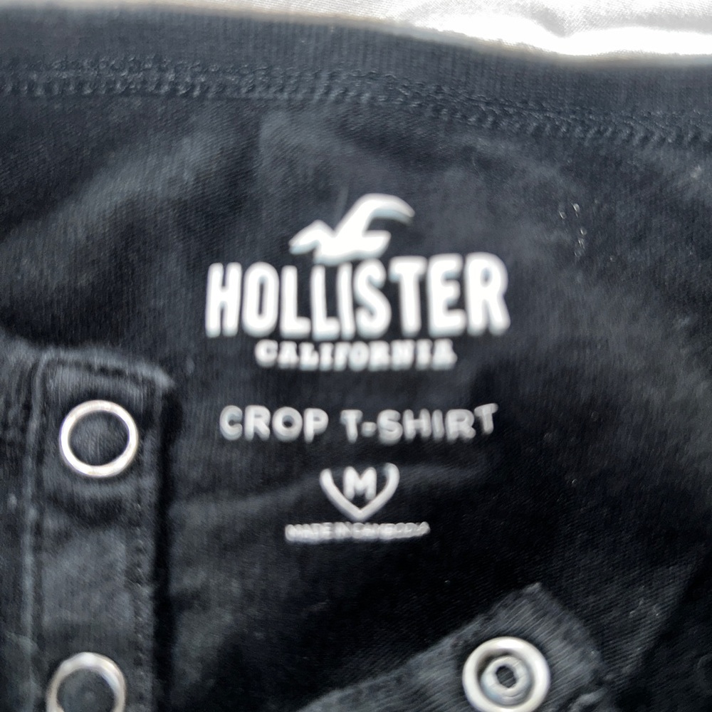 T-Shirt - Picture 2 of 3
